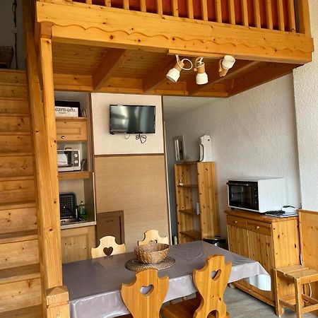 Appartement Pour 6 Personnes Au Pied Des Pistes Au Calme Aux Menuires Les Asters Saint-Martin-de-Belleville Exterior photo
