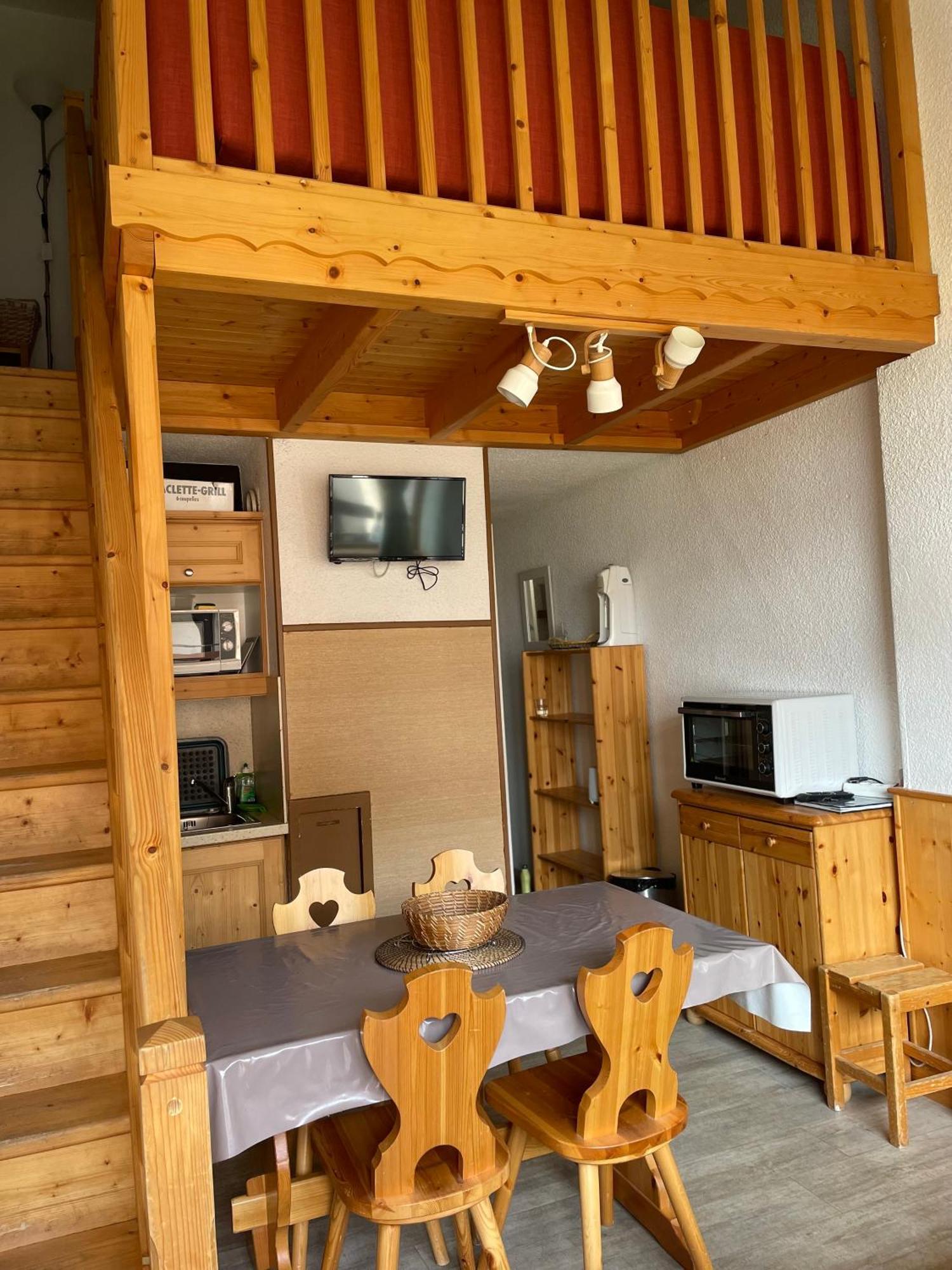 Appartement Pour 6 Personnes Au Pied Des Pistes Au Calme Aux Menuires Les Asters Saint-Martin-de-Belleville Exterior photo